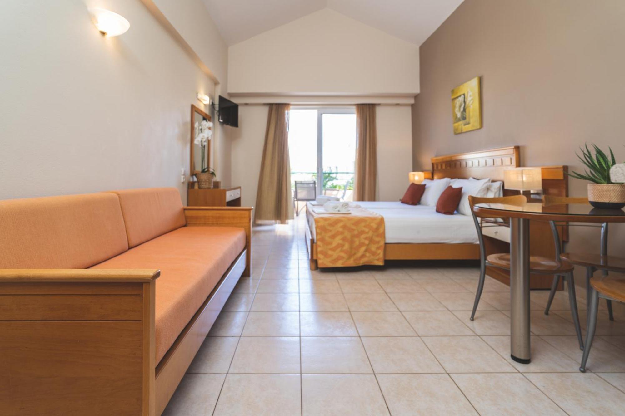 Helios Apartments Kato Daratso Pokoj fotografie