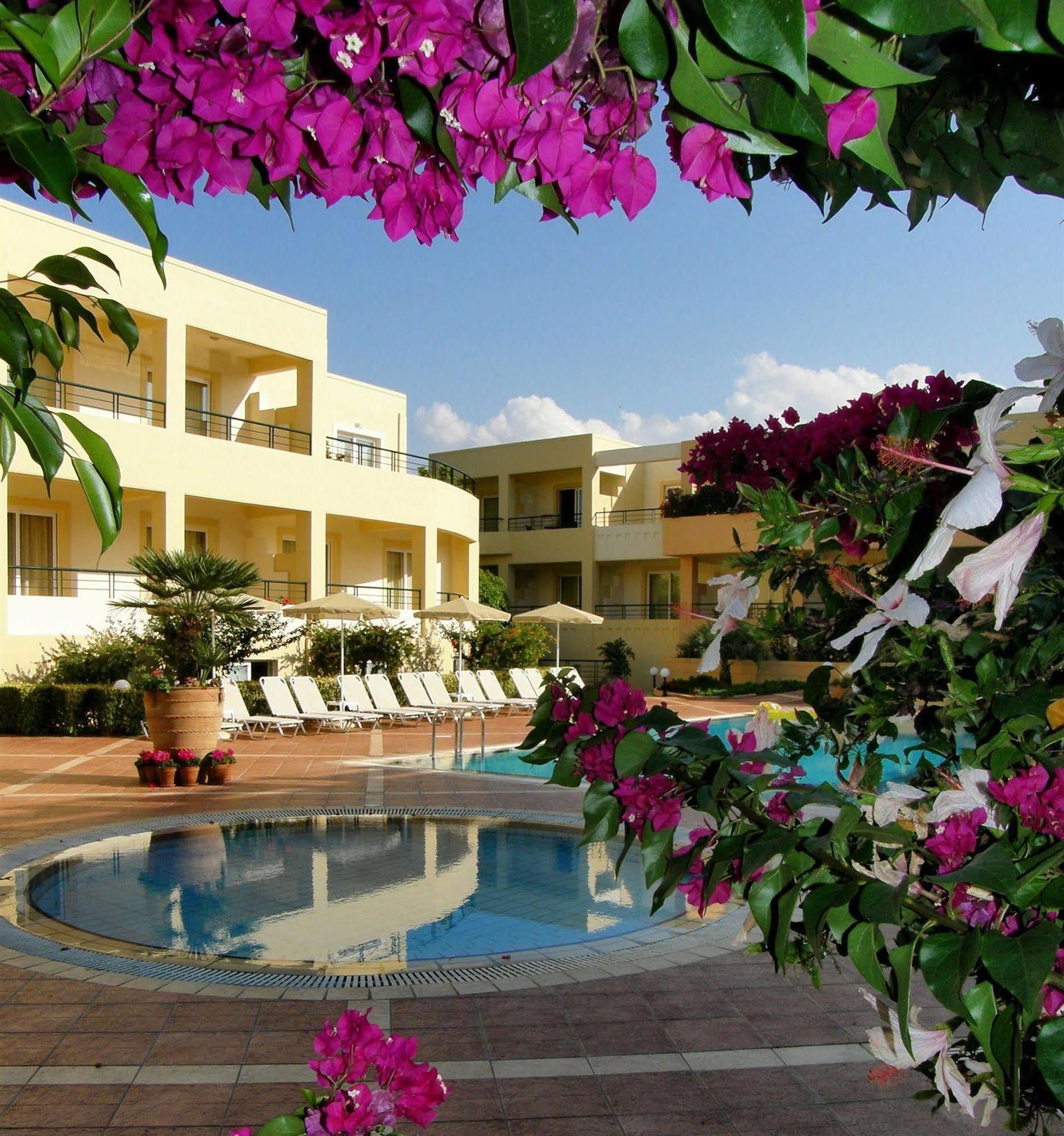 Helios Apartments Kato Daratso Exteriér fotografie