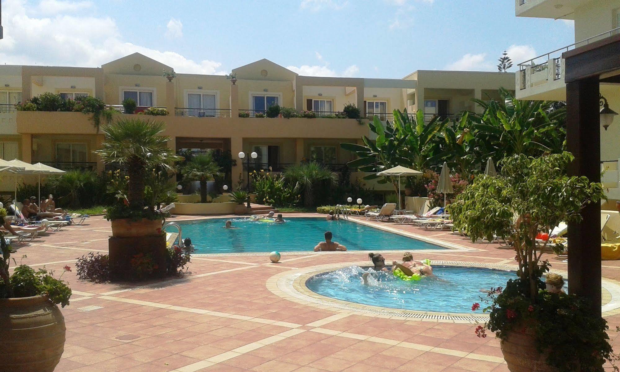 Helios Apartments Kato Daratso Exteriér fotografie